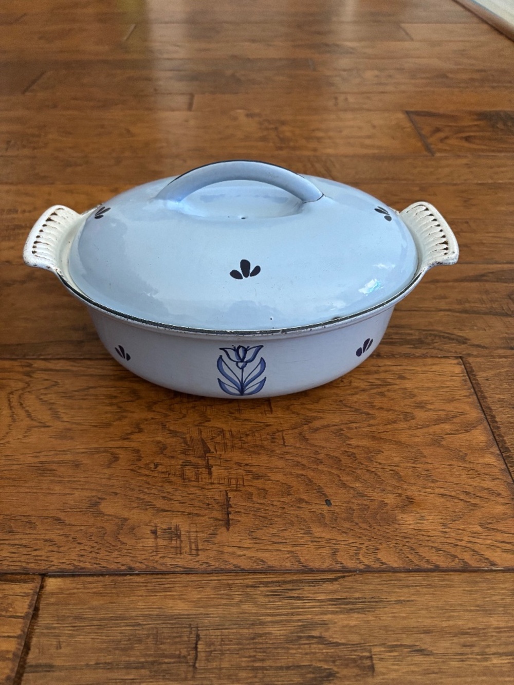 Vintage DRU Holland Enamel Cast Iron Dutch Oven | Blue Tulip Floral